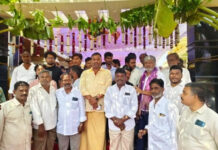 పుంగనూరు నియోజకవర్గం : మంత్రిని మర్యాదపూర్వకంగా కలిసిన నాయకులు