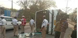 బాచుపల్లిలో ఫార్మా బస్సు బోల్తా 10 మందికి గాయాలు