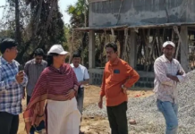 శ్మశాన వాటిక అభివృద్ధి పనుల పరిశీలన