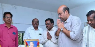 పొట్టి శ్రీరాములకు బేబినాయన నివాళి