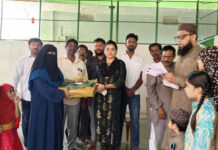 ముస్లిం సోదరులకు తోఫా : మాజీ కార్పొరేటర్ ఉదారత.|