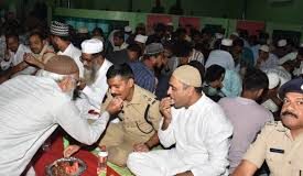 నిజామాబాద్.ఇఫ్తార్ విందులో సిపి |