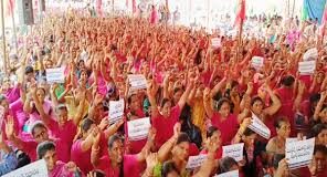 మెప్మా ఉద్యోగులు ధర్నా